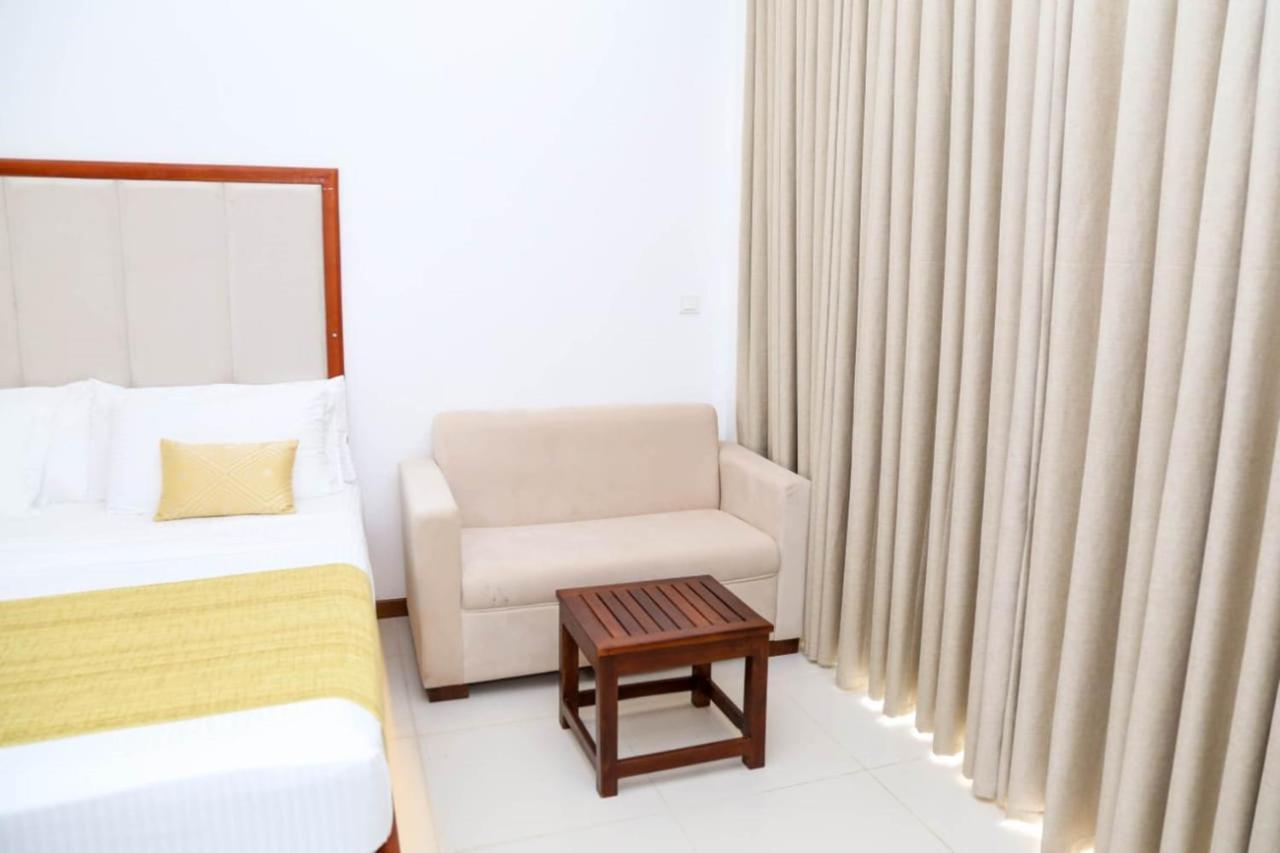 Apna Colombo Aparthotel Nawala Esterno foto